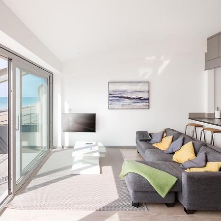 Lancing Beach Apartment. Luaran gambar