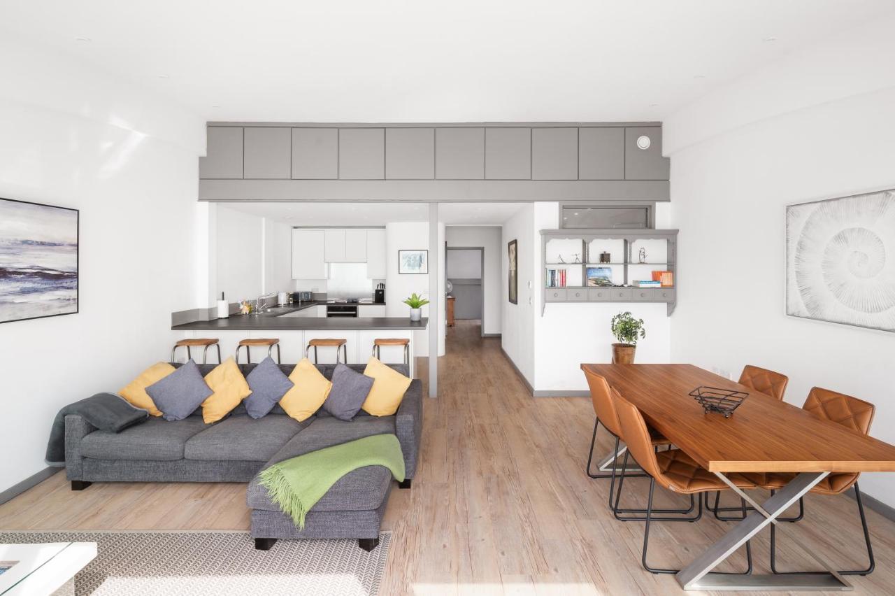 Lancing Beach Apartment. Luaran gambar