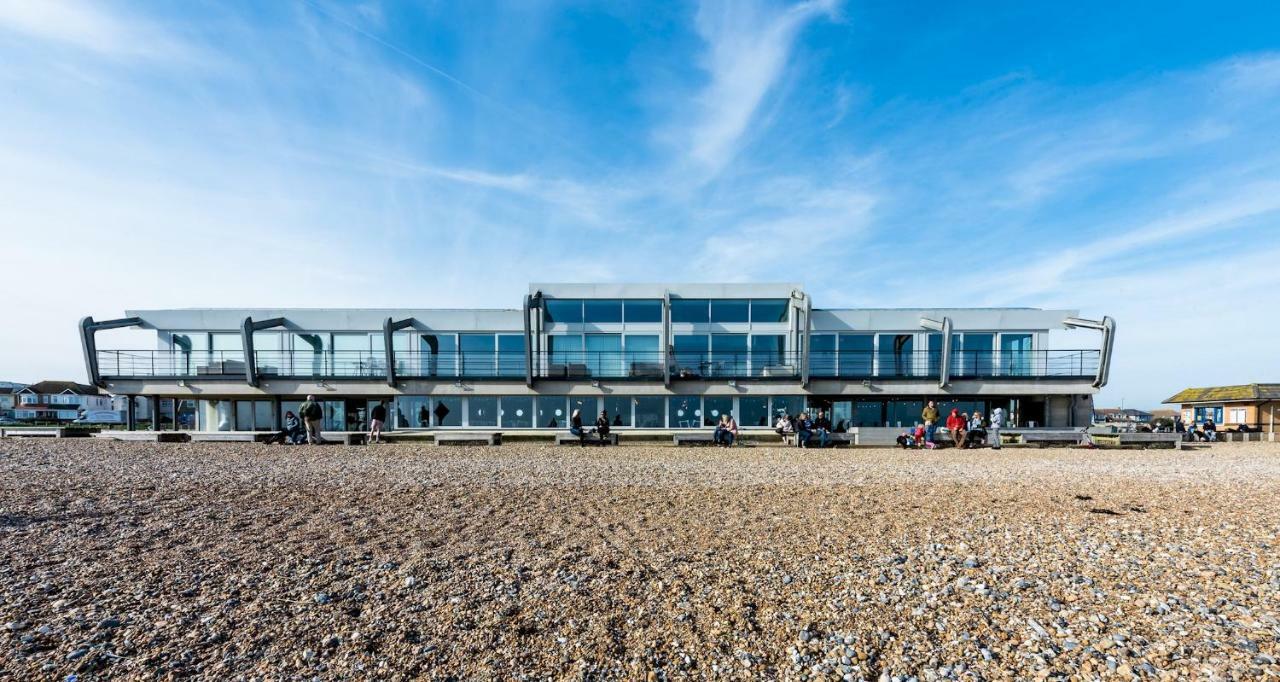 Lancing Beach Apartment. Luaran gambar